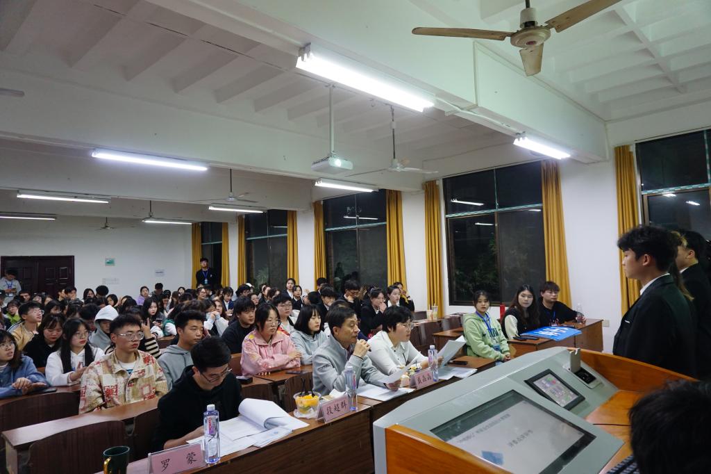 365英国上市公司