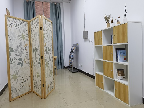 365英国上市公司