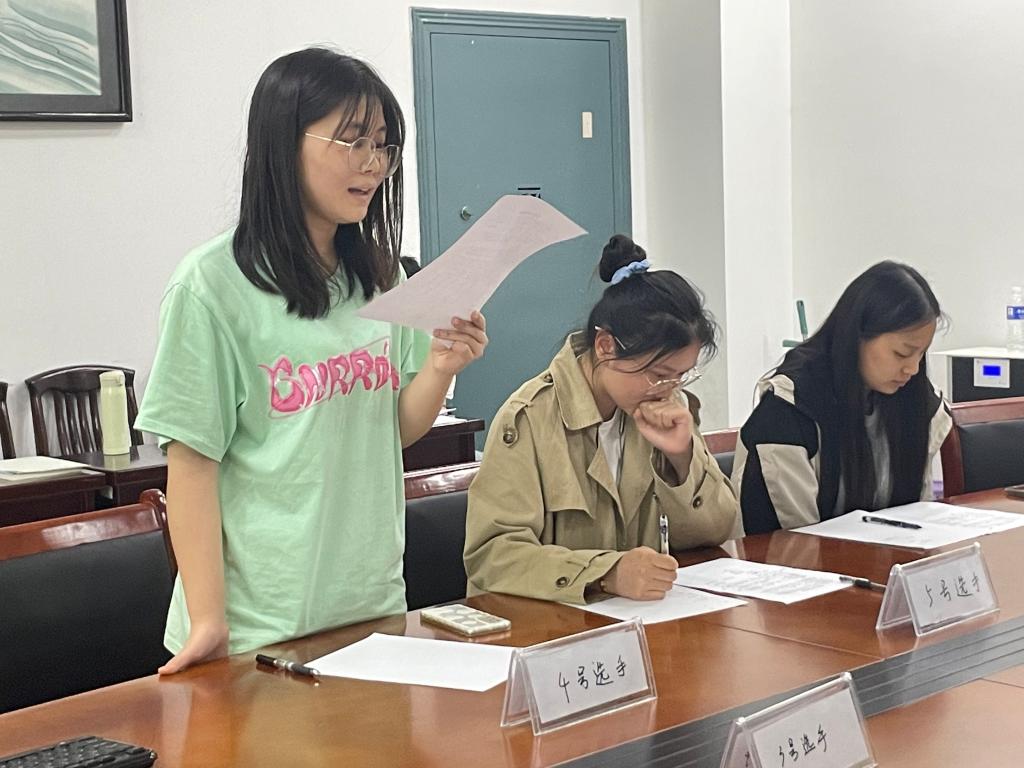 365英国上市公司