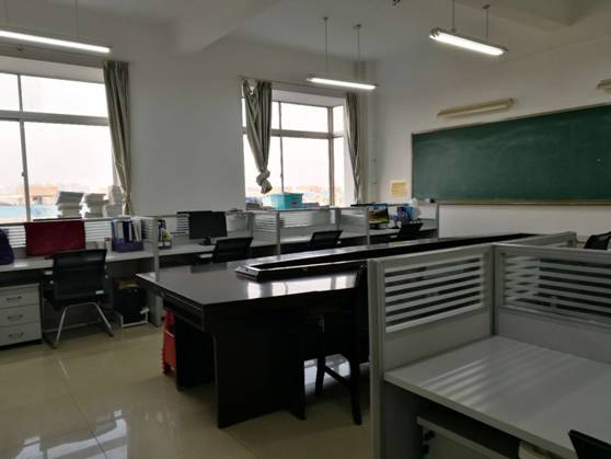 365英国上市公司