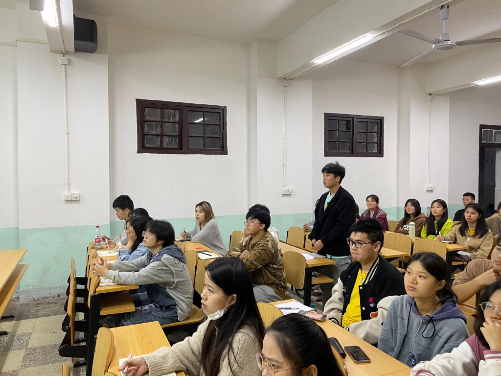 365英国上市公司