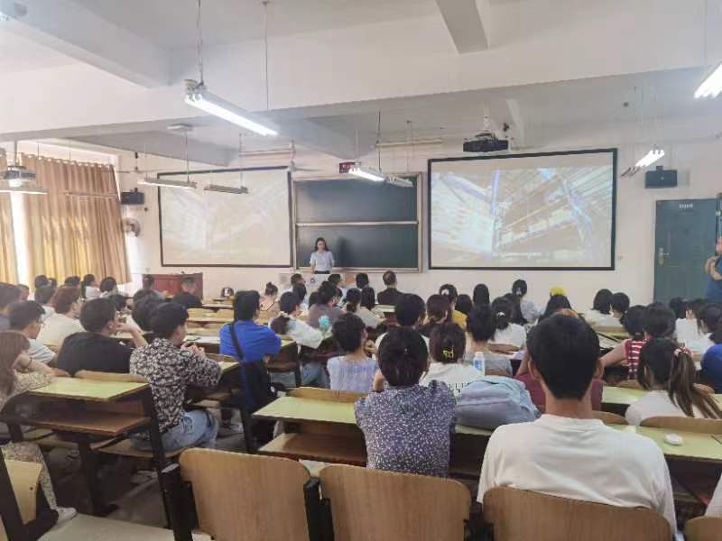 365英国上市公司