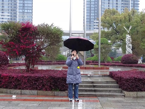 365英国上市公司