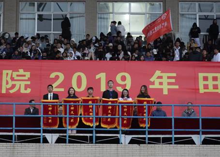 365英国上市公司