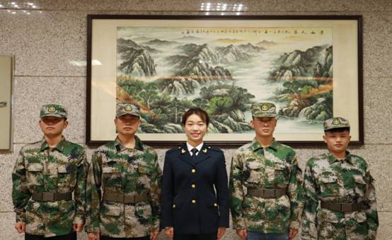 365英国上市公司