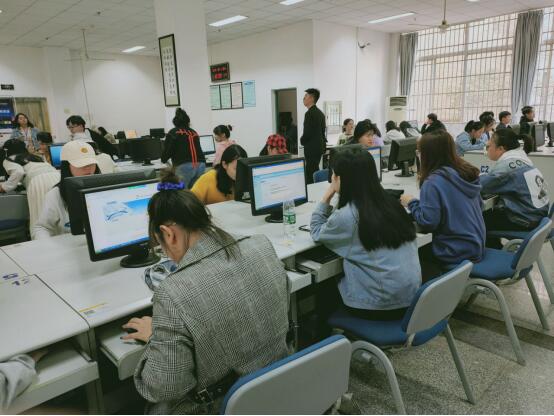 说明: F:\办公室-2020 11月起 新\上传文档\经济学院开展17级学生网络心理普查工作\经济学院开展17级学生网络心理普查工作\QQ图片20201119192245.jpg