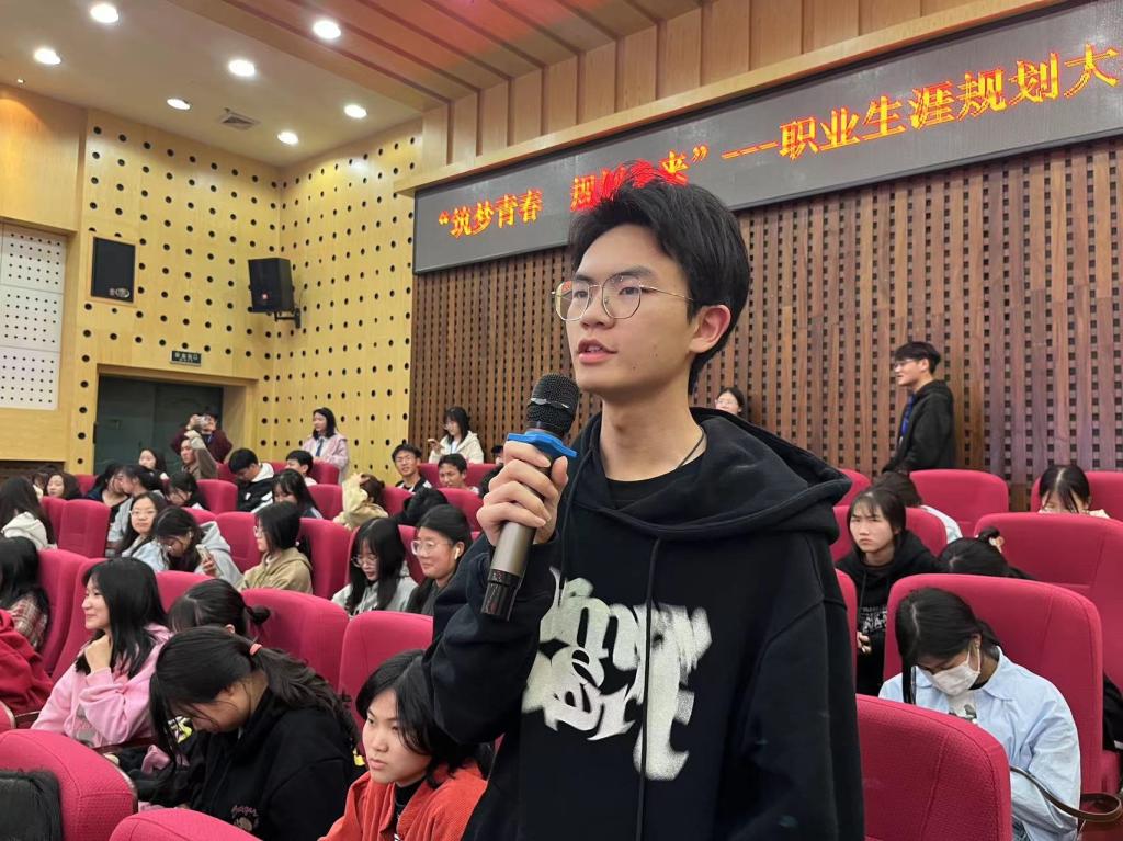 365英国上市公司