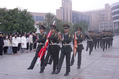 365英国上市公司