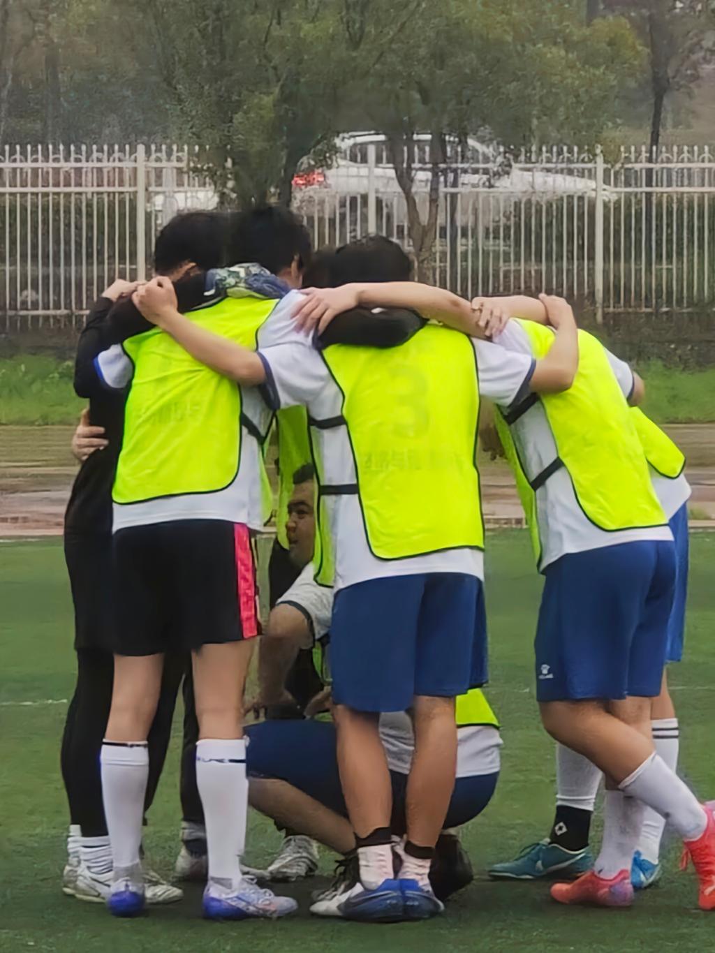 365英国上市公司