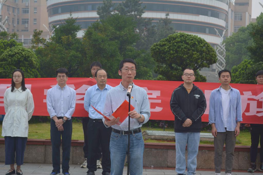 365英国上市公司