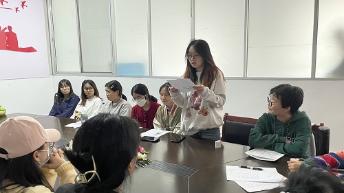 365英国上市公司