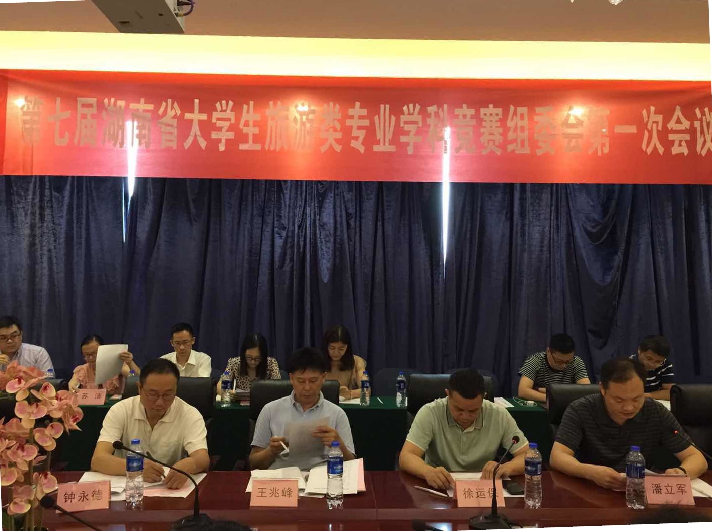 365英国上市公司