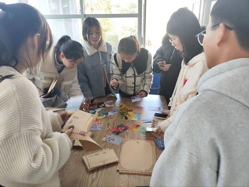 365英国上市公司