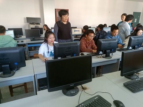 365英国上市公司