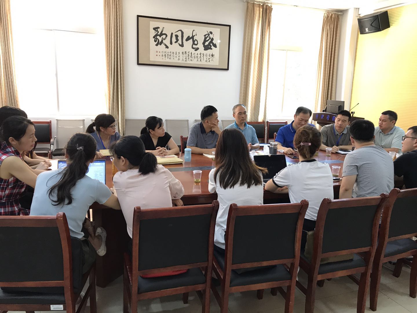 365英国上市公司