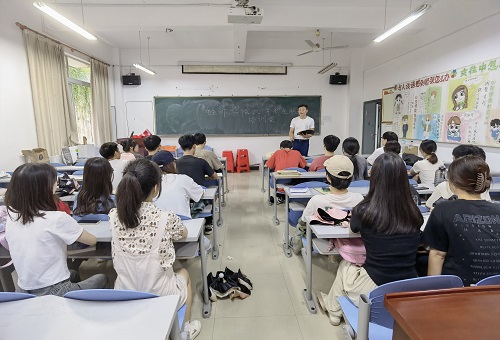 365英国上市公司