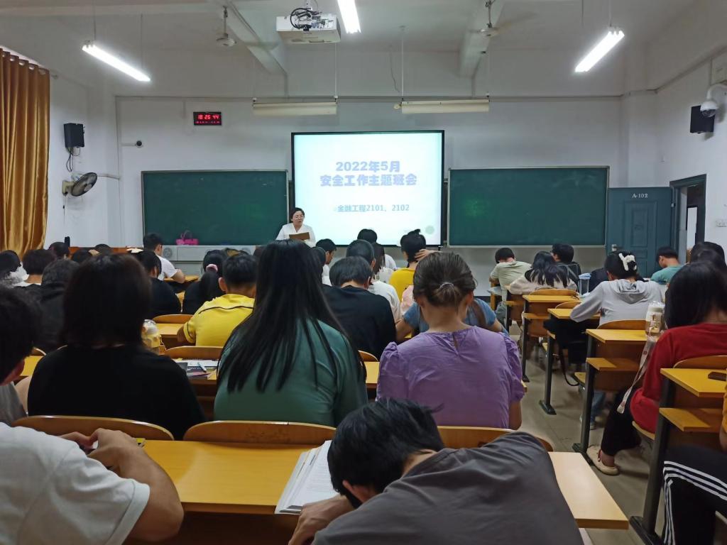 365英国上市公司