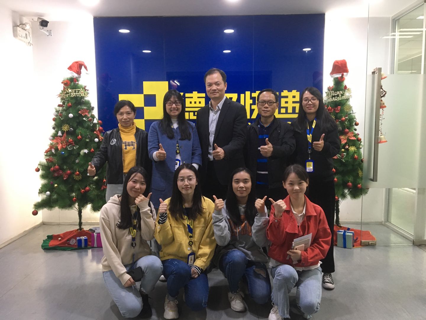 365英国上市公司