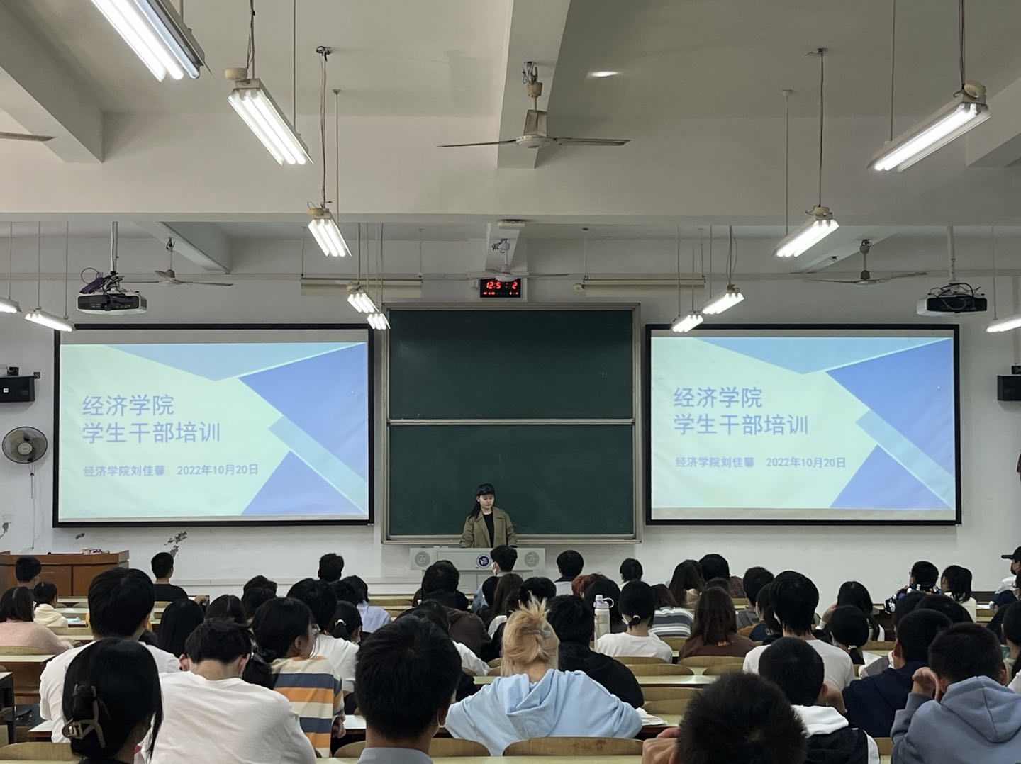 365英国上市公司