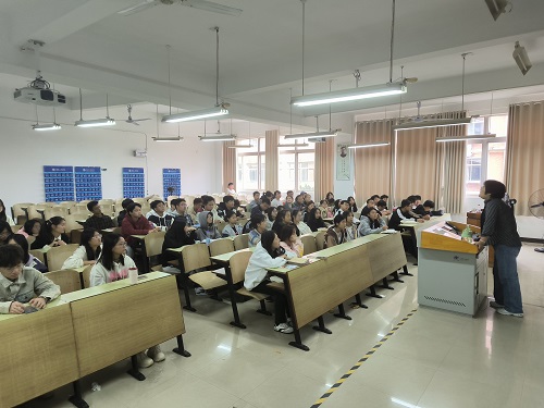 365英国上市公司