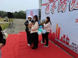 365英国上市公司