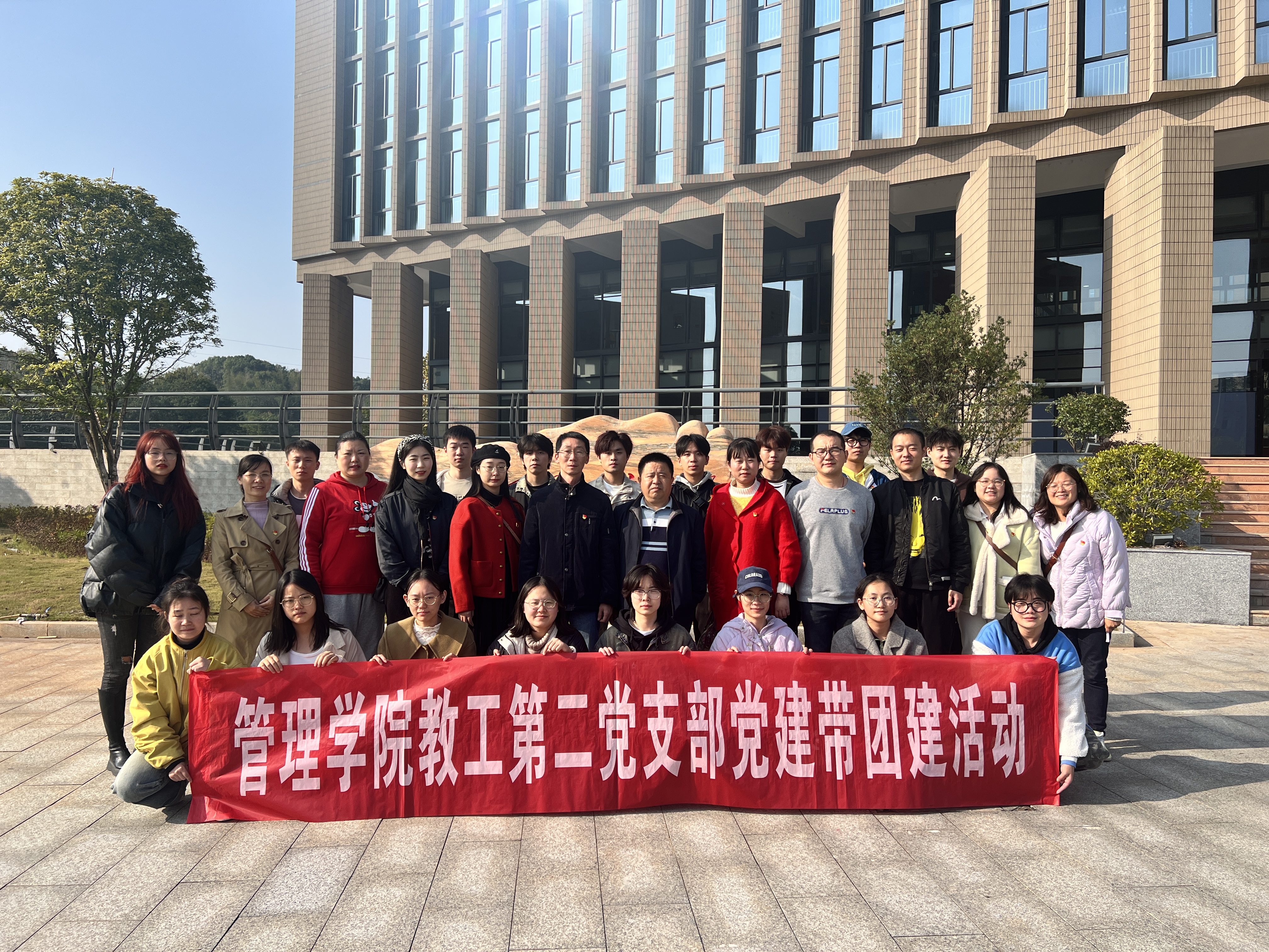 1.jpg 365英国上市公司