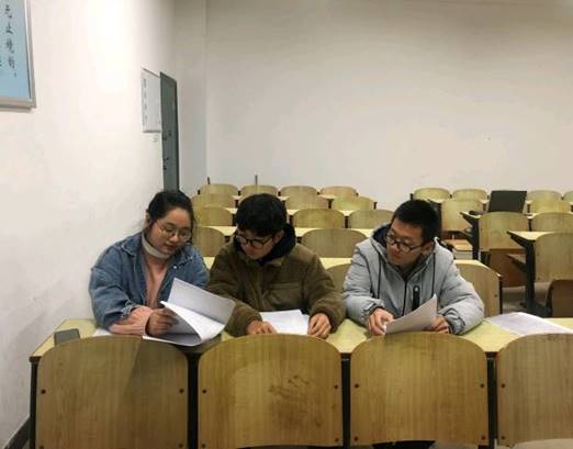 365英国上市公司