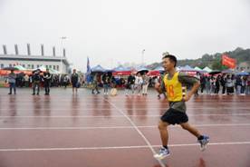 365英国上市公司