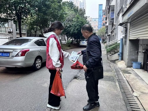 365英国上市公司