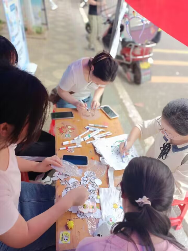 365英国上市公司