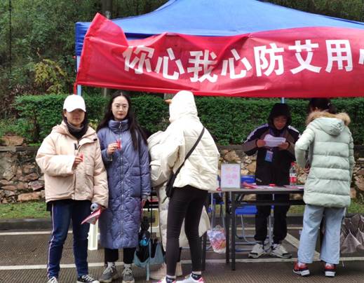 365英国上市公司