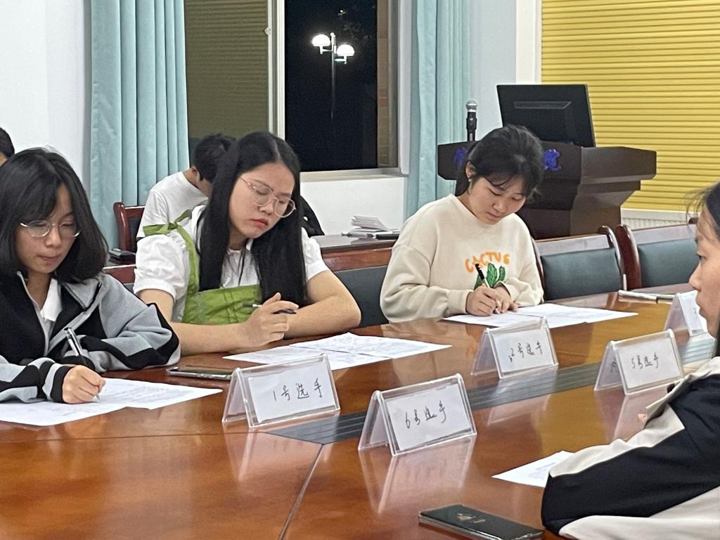 365英国上市公司