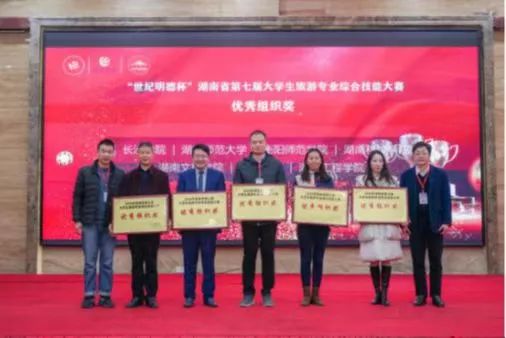 365英国上市公司