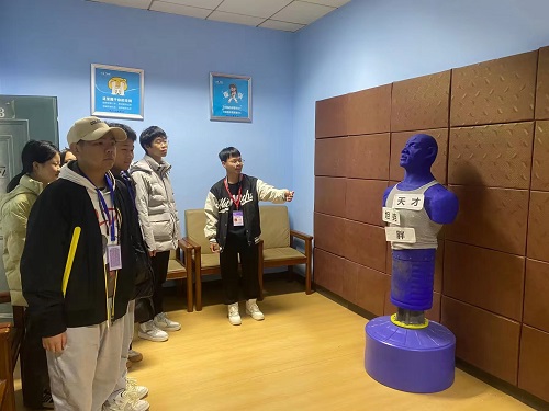 365英国上市公司