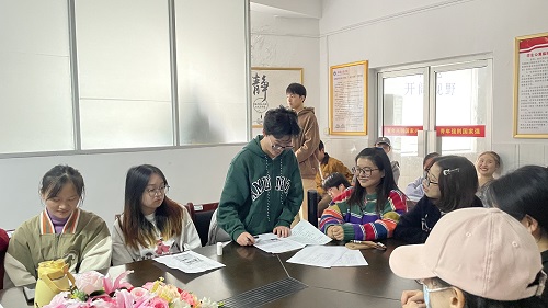 365英国上市公司