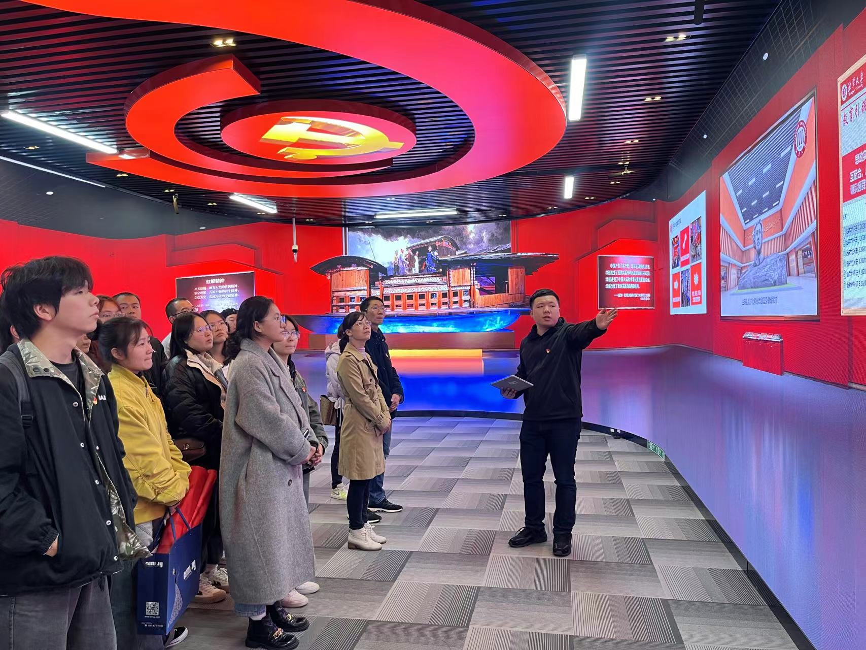 2.jpg 365英国上市公司