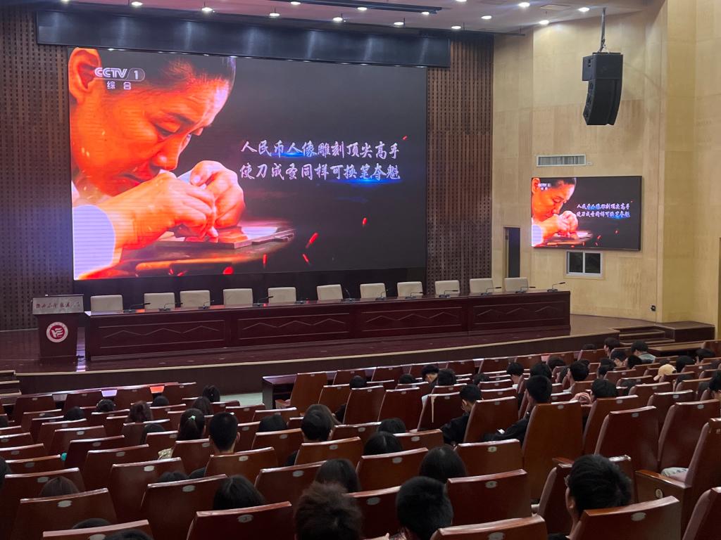 365英国上市公司