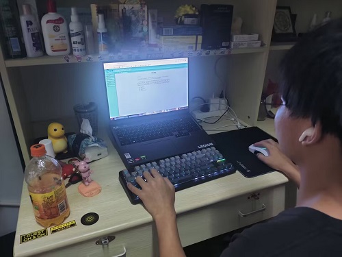 365英国上市公司