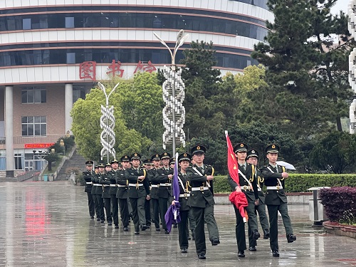 365英国上市公司