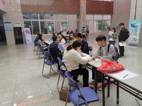 365英国上市公司