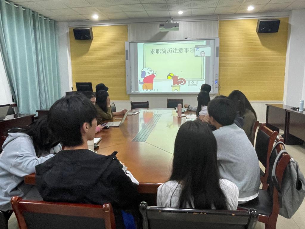 365英国上市公司