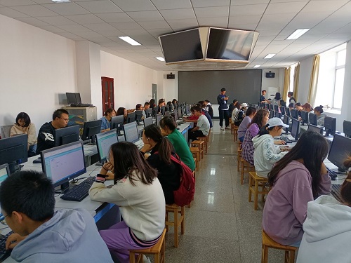 365英国上市公司