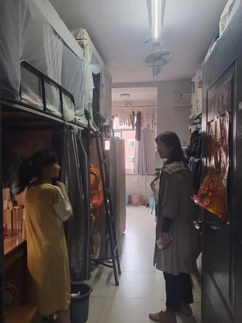 365英国上市公司