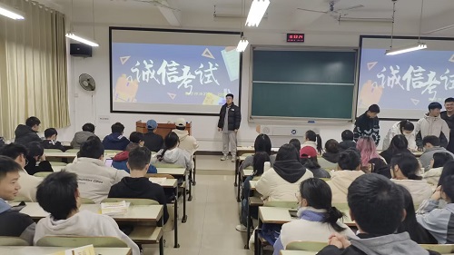 365英国上市公司