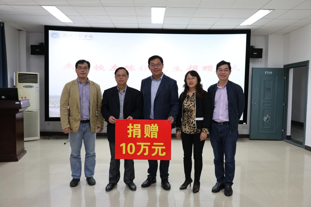 365英国上市公司