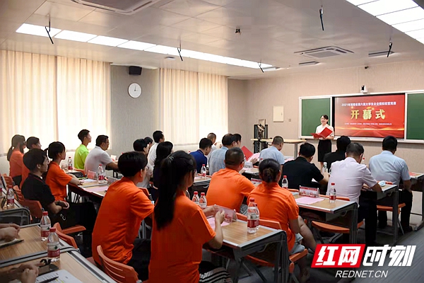 22_副本.jpg 365英国上市公司