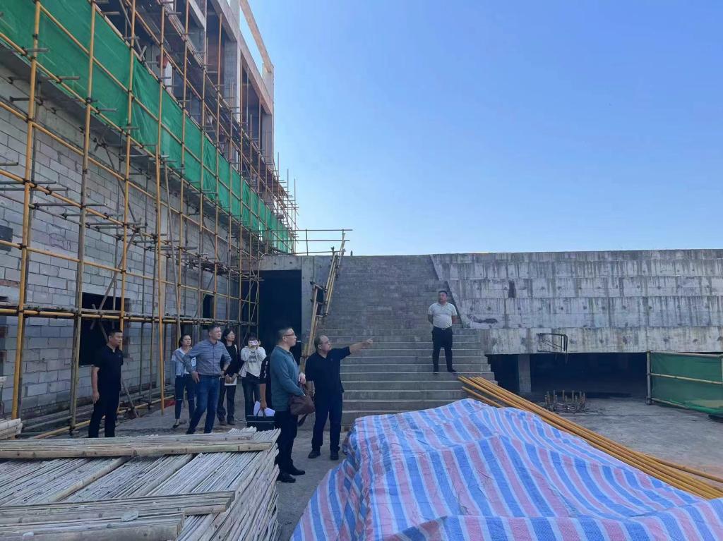 365英国上市公司