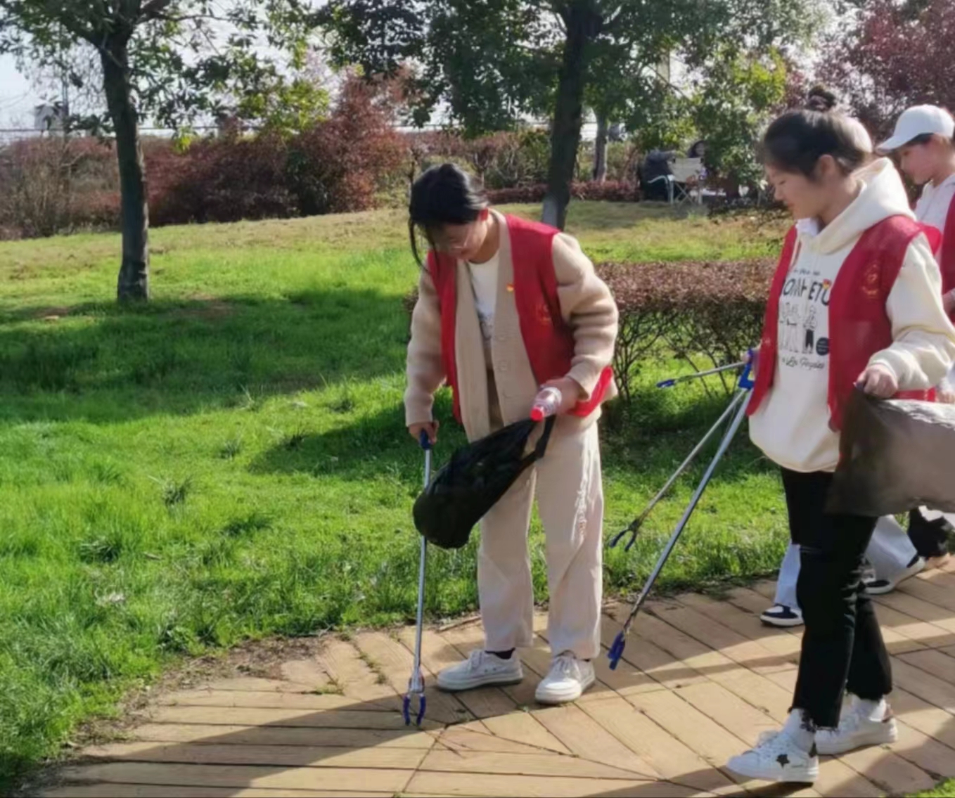 365英国上市公司