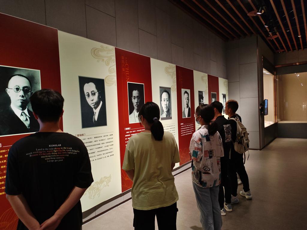 365英国上市公司