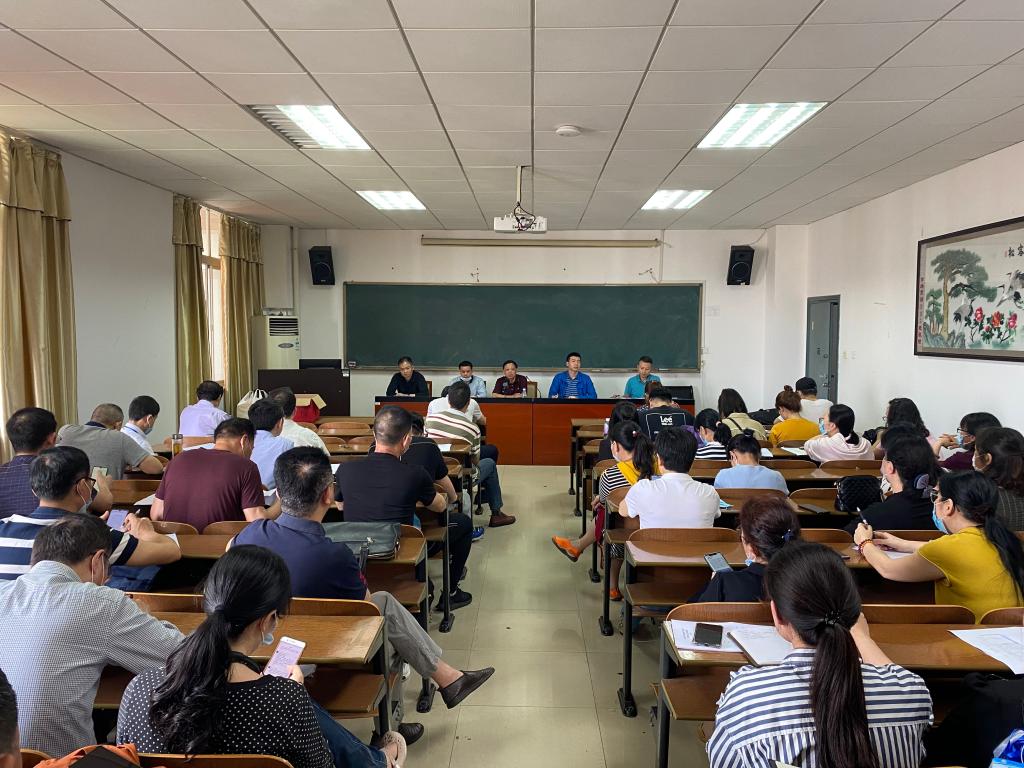 365英国上市公司